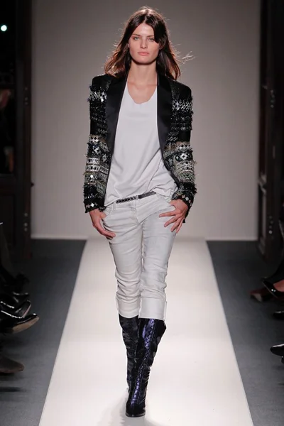 Look 25